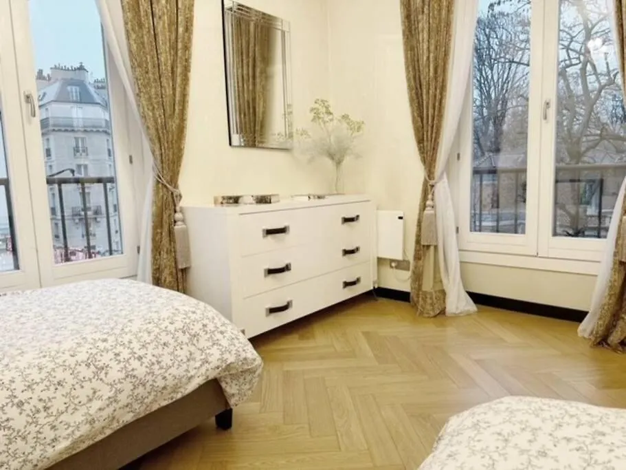 Elegant 4 Pieces Au Coeur Du Paris Artiste 아파트