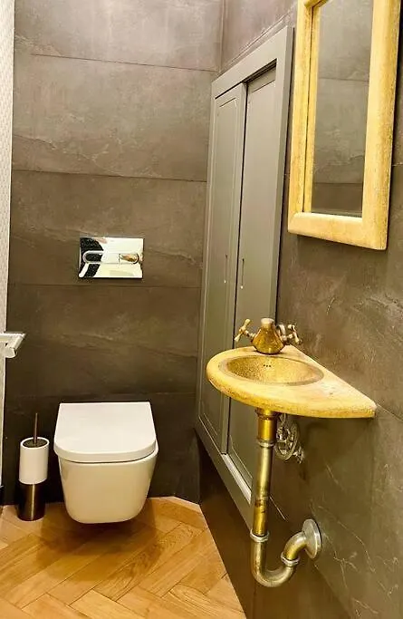 Elegant 4 Pieces Au Coeur Du Paris Artiste Apartment France