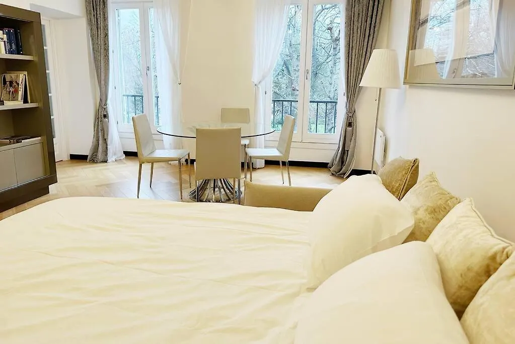 Elegant 4 Pieces Au Coeur Du Paris Artiste Apartment
