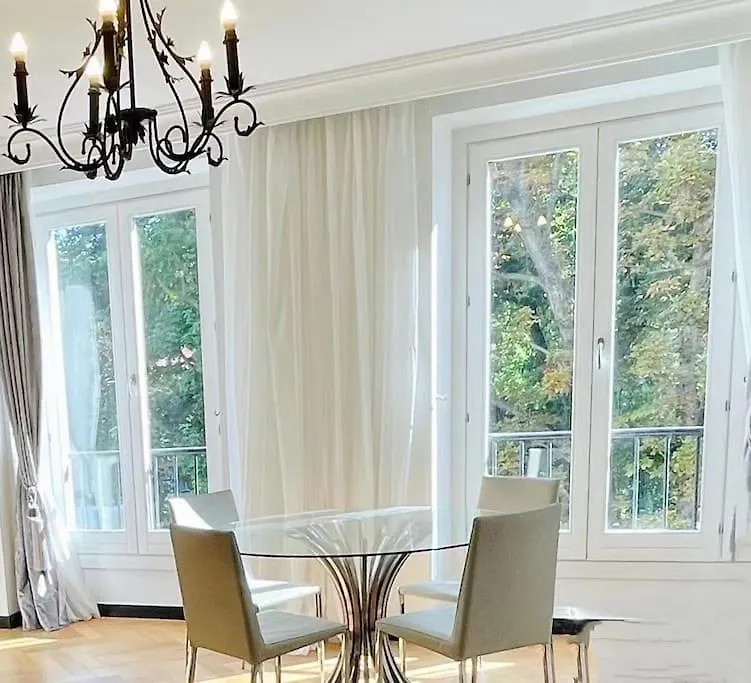 Elegant 4 Pieces Au Coeur Du Paris Artiste Apartment